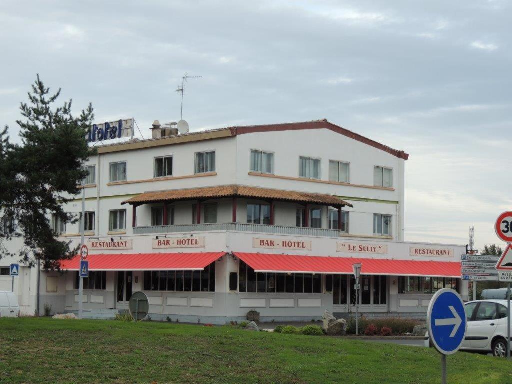 Hotel Le Sully La Roche Sur Yon Exterior photo