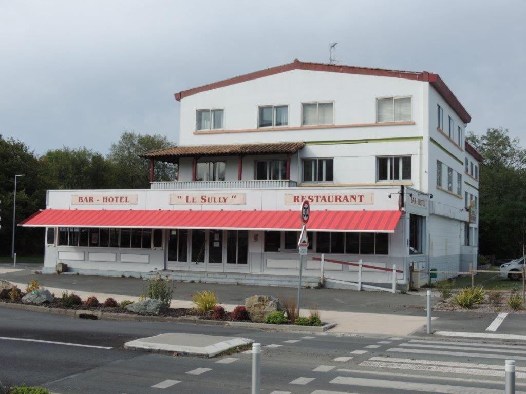 Hotel Le Sully La Roche Sur Yon Exterior photo
